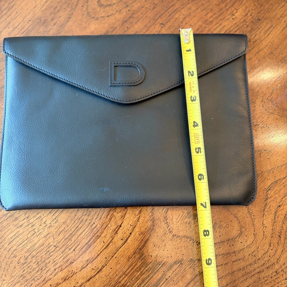 Oh So Chic Black Leather Delvaux 'D' Pouch. - Picture 7 of 8
